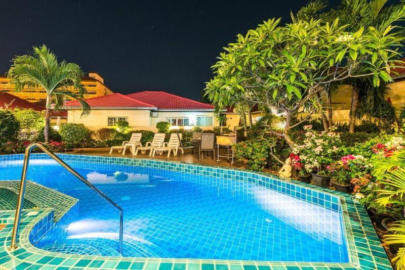 Hotel Butterfly Garden Boutique By Luxury View Ex Lg Apts And Villas, A Lifestyle Destination 1 To 3 Bedroom Units 110 To 190 Sqmtr, 2 Full Bathrooms, Rain Shower, Complete Kitchen, Free Fast Fiber Wifi, 55