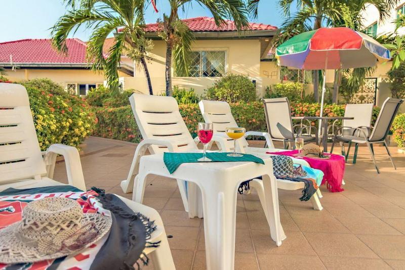 Hotel Butterfly Garden Boutique By Luxury View Ex Lg Apts And Villas, A Lifestyle Destination 1 To 3 Bedroom Units 110 To 190 Sqmtr, 2 Full Bathrooms, Rain Shower, Complete Kitchen, Free Fast Fiber Wifi, 55