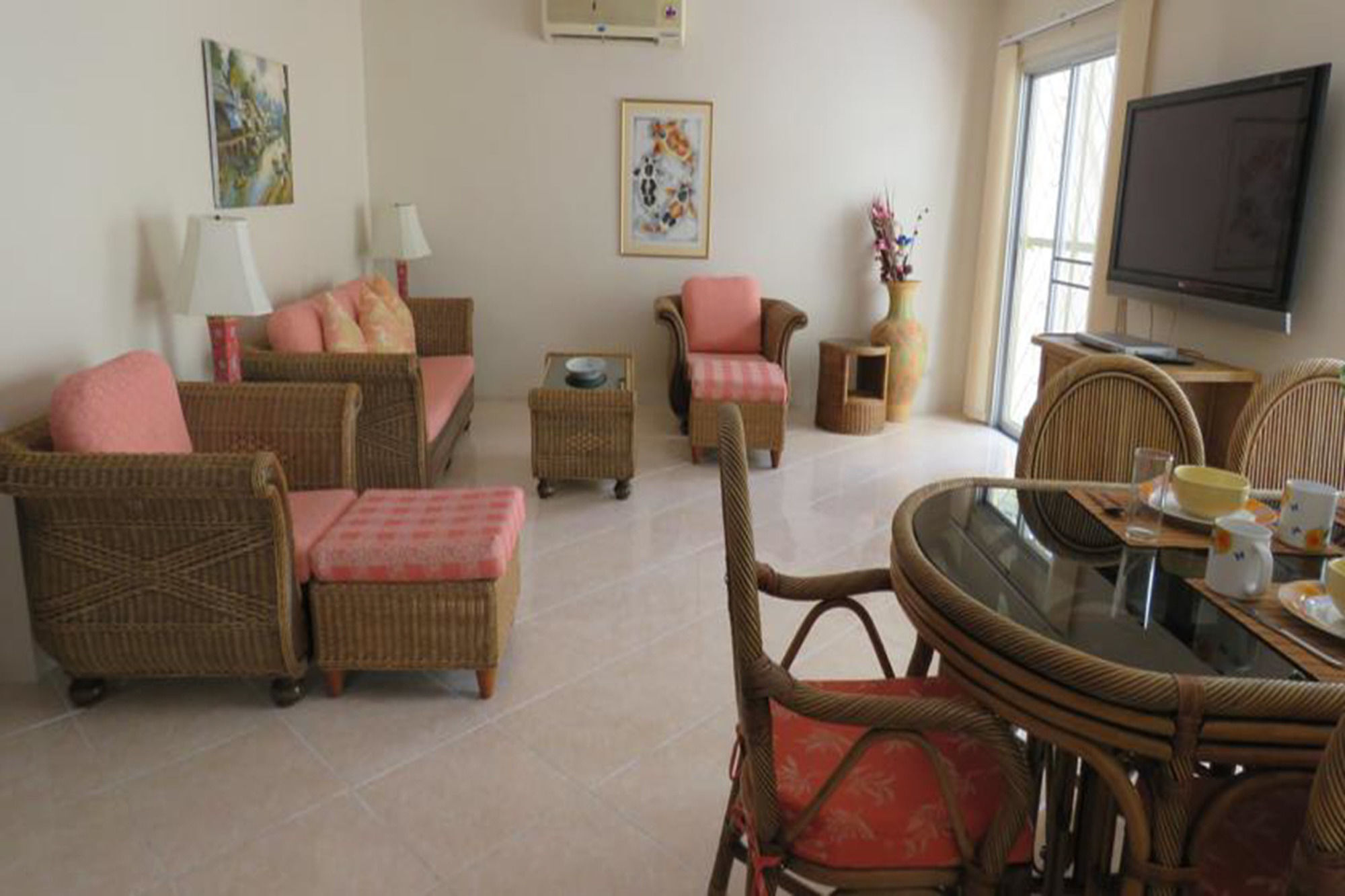 Butterfly Garden Boutique By Luxury View Ex Lg Apts And Villas, A Lifestyle Destination 1 To 3 Bedroom Units 110 To 190 Sqmtr, 2 Full Bathrooms, Rain Shower, Complete Kitchen, Free Fast Fiber Wifi, 55