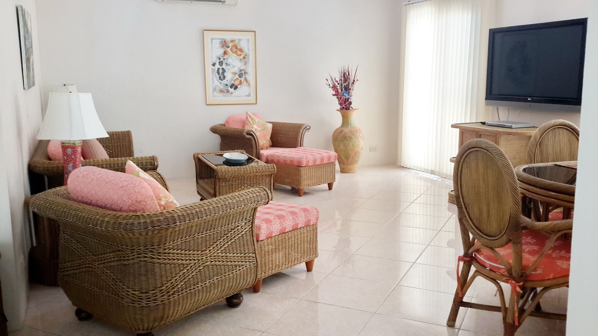 Butterfly Garden Boutique By Luxury View Ex Lg Apts And Villas, A Lifestyle Destination 1 To 3 Bedroom Units 110 To 190 Sqmtr, 2 Full Bathrooms, Rain Shower, Complete Kitchen, Free Fast Fiber Wifi, 55