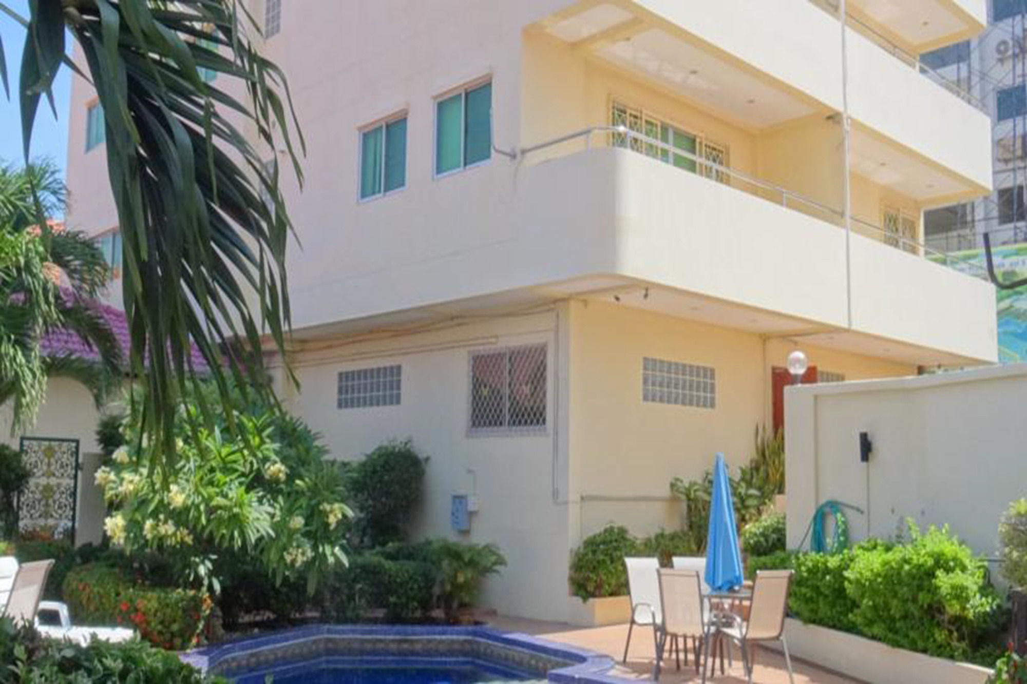 Hotel Butterfly Garden Boutique By Luxury View Ex Lg Apts And Villas, A Lifestyle Destination 1 To 3 Bedroom Units 110 To 190 Sqmtr, 2 Full Bathrooms, Rain Shower, Complete Kitchen, Free Fast Fiber Wifi, 55